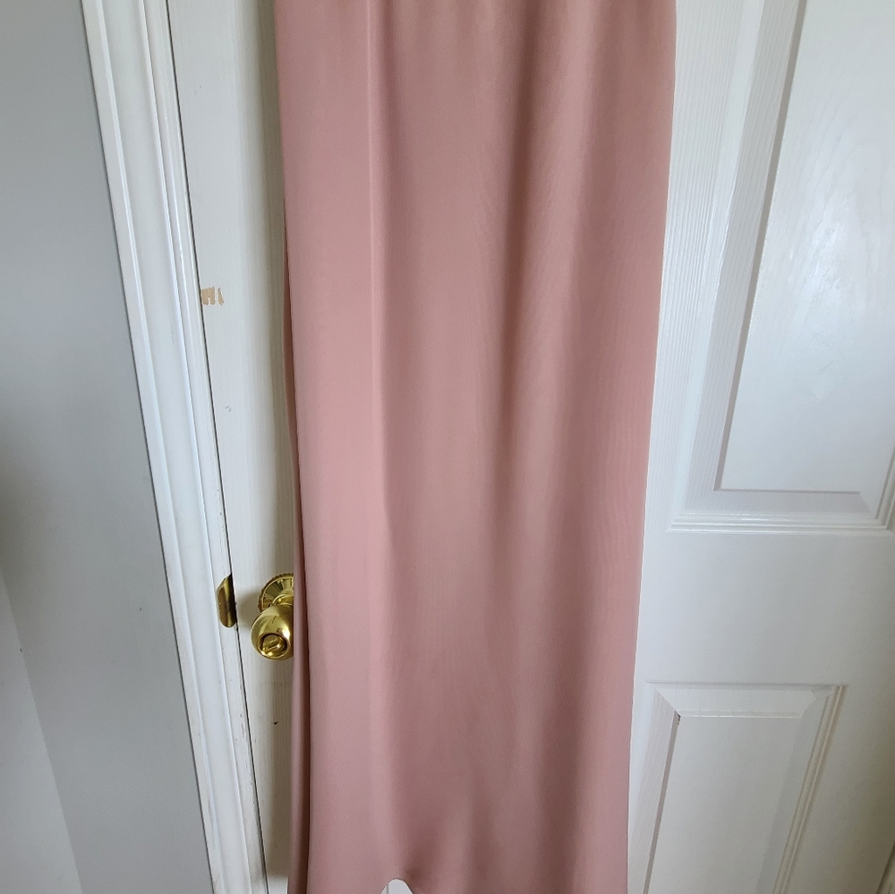 Formal dresses - Picture 16 of 16